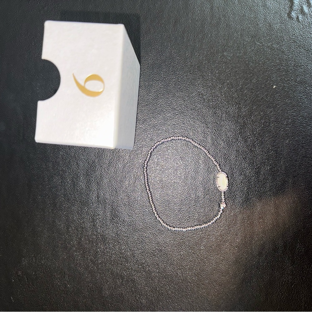 Kendra Scott 2025 12 Days of Joy Silver Box - Picture 8 of 16